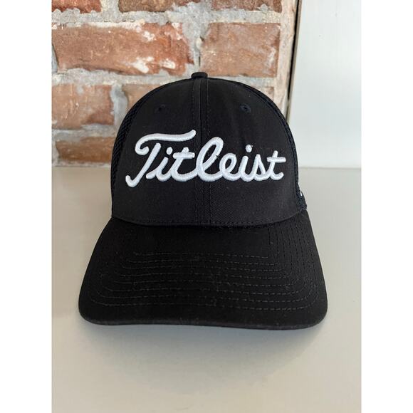 Titleist‎ FJ Pro V1 Tour Performance Mesh Golf Hat by New Era Size L/XL - Picture 3 of 7
